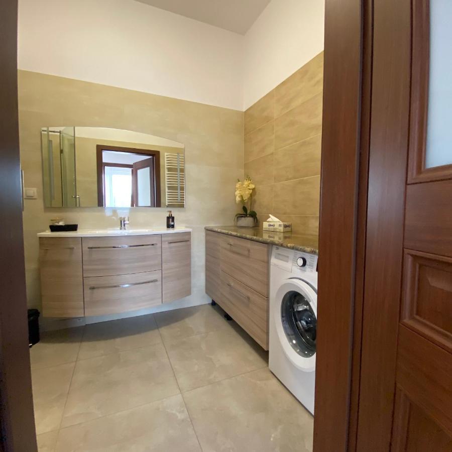 Apartamenty Teatralne กอร์ซุฟเวียลคอปอลสกี ภายนอก รูปภาพ